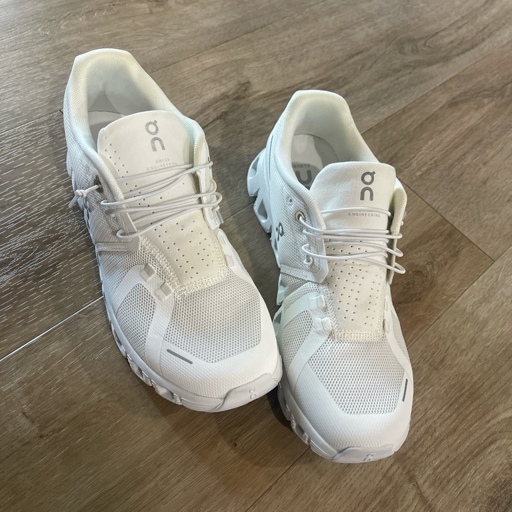 On Running Men's White Athletic Shoes